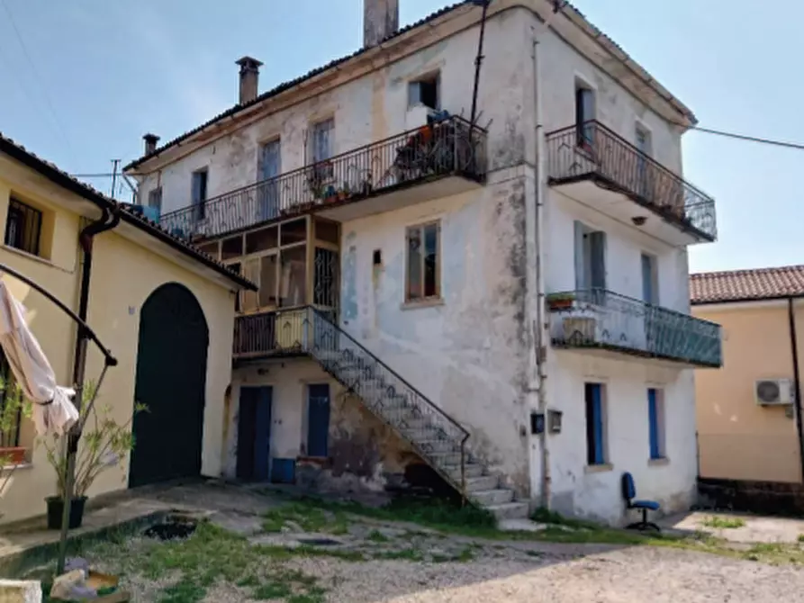 Immagine 1 di Appartamento in vendita  in Via Garibaldi a Valdobbiadene