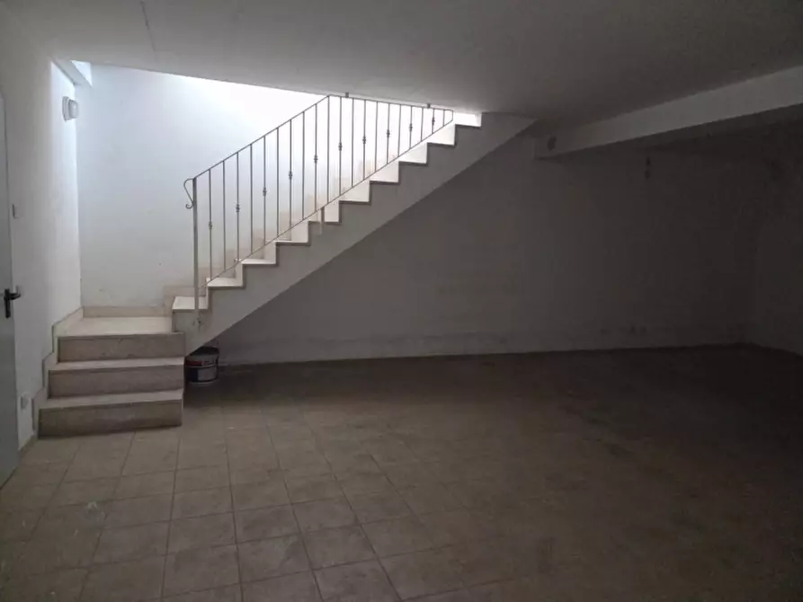 Immagine 21 di Negozio in vendita  in via Aldo Moro 369 a Olbia