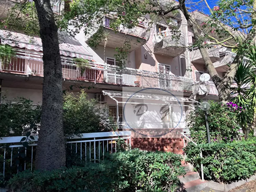 Immagine 1 di Appartamento in vendita  in Via Acicastello a Aci Castello