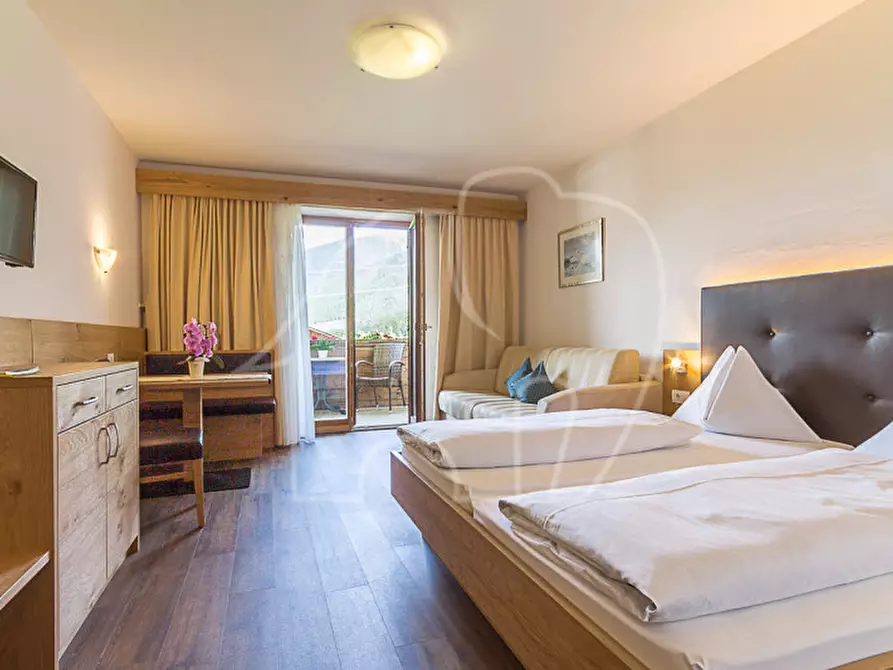 Immagine 5 di Hotel in vendita  in Hofergasse a Laces .Latsch.