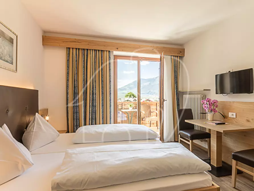 Immagine 6 di Hotel in vendita  in Hofergasse a Laces .Latsch.