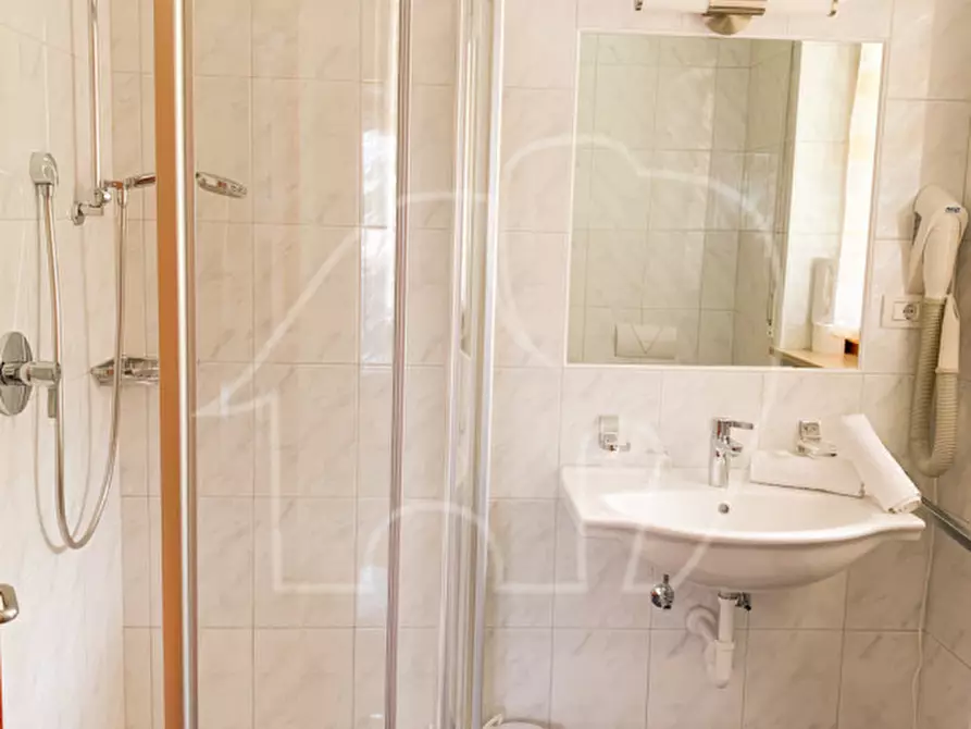 Immagine 9 di Hotel in vendita  in Hofergasse a Laces .Latsch.