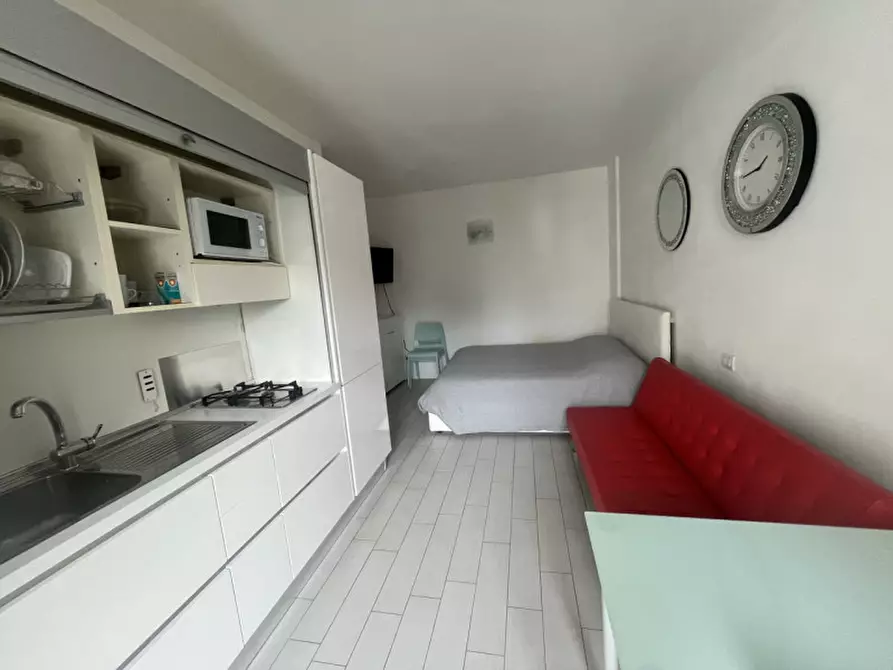 Immagine 1 di Appartamento in affitto  in viale padova a Rimini