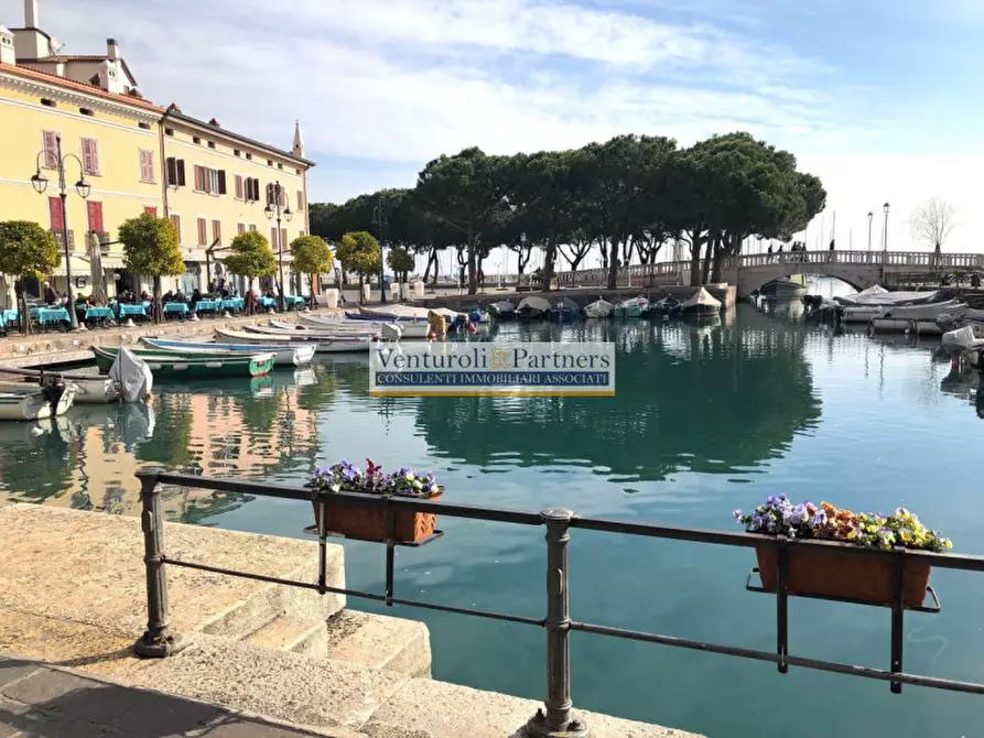 Immagine 9 di Villetta a schiera in vendita  in Via Silvio Pellico a Desenzano Del Garda
