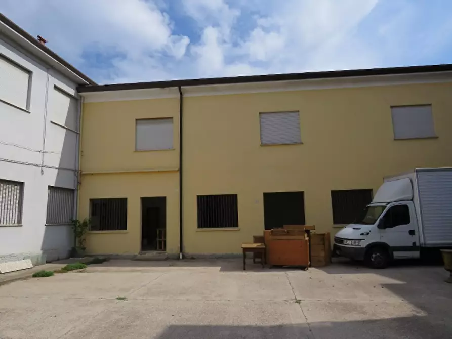 Immagine 11 di Villa in vendita  in Vicolo Tito Speri 6 a Casaleone