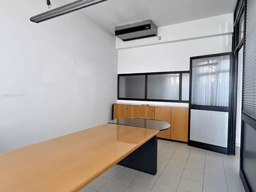 Immagine 4 di Negozio in affitto  in Via dei Cappuccini a Vicenza