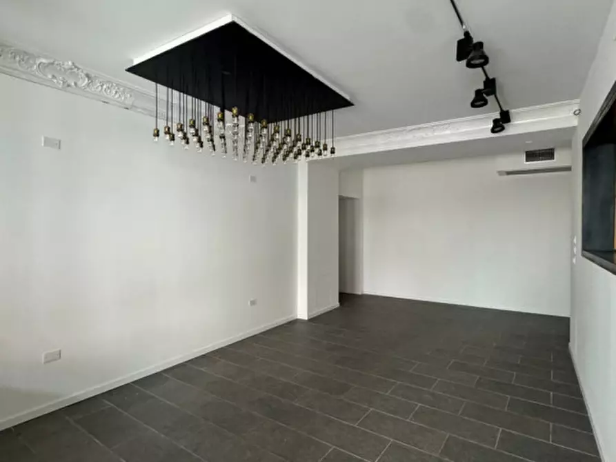Immagine 3 di Negozio in affitto  in via giacomo matteotti a Este