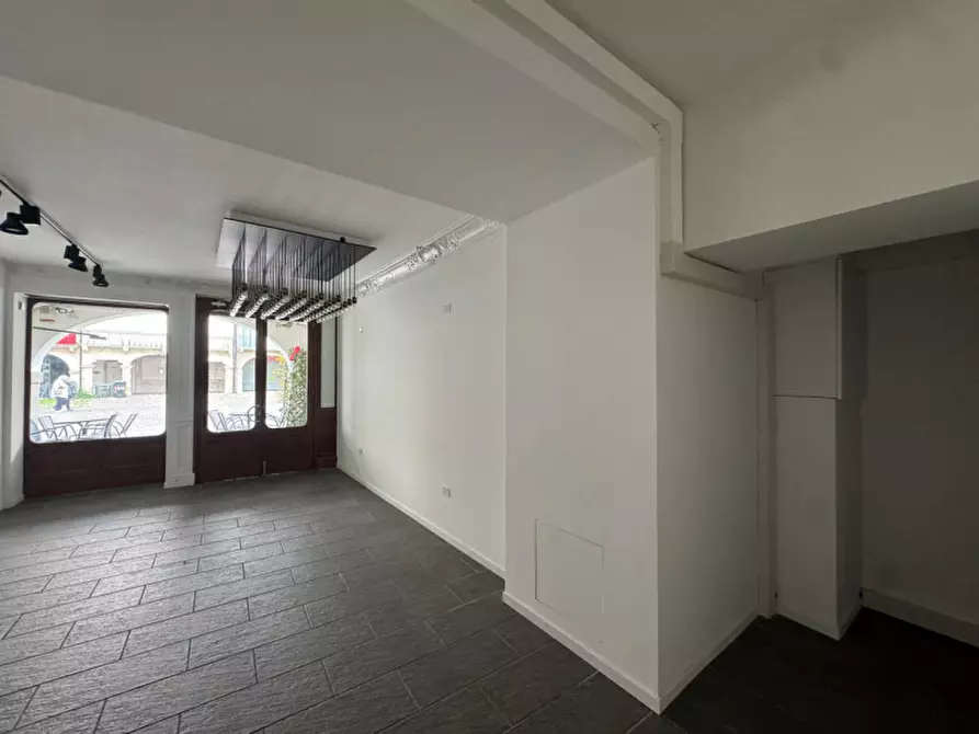 Immagine 9 di Negozio in affitto  in via giacomo matteotti a Este