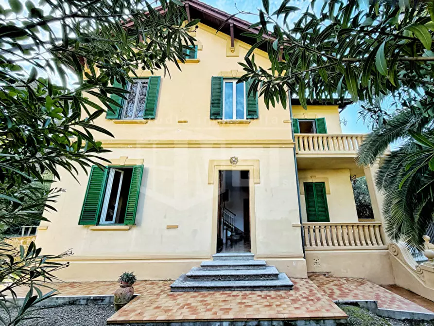 Immagine 2 di Appartamento in vendita  in Via Tina di Lorenzo a Livorno