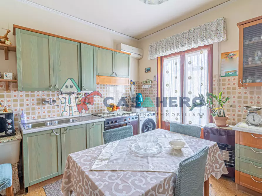 Immagine 16 di Appartamento in vendita  in Via Luca Giordano 29 a Bagheria