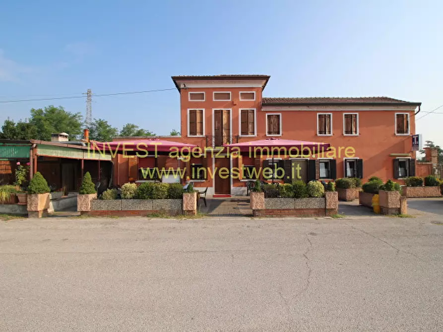 Immagine 1 di Attività commerciale in vendita  in Via 25 Aprile 1 a Rosolina
