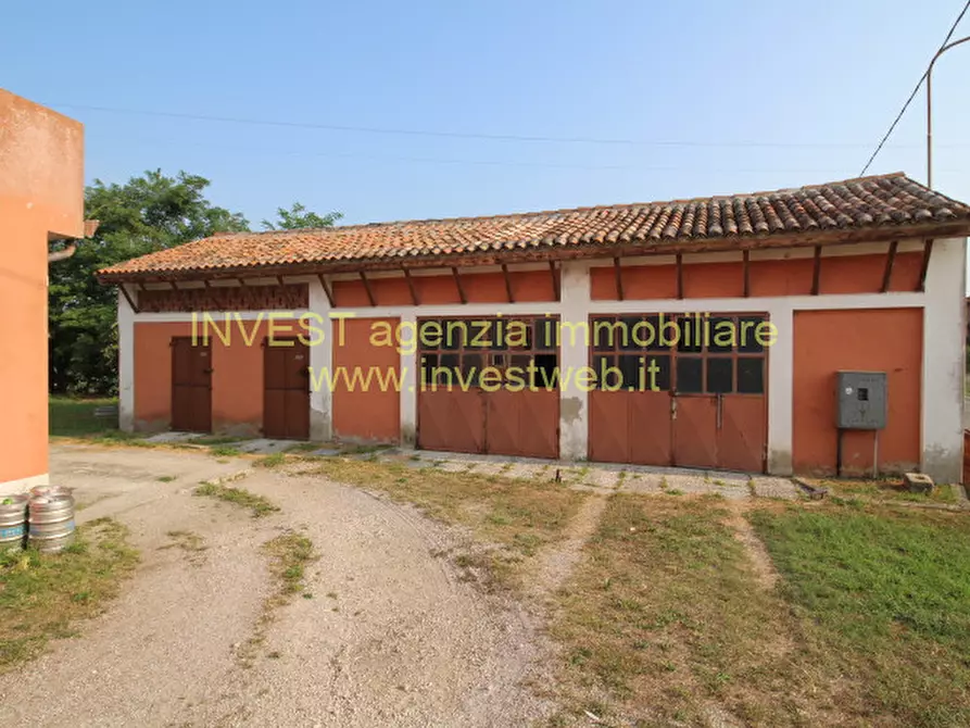 Immagine 5 di Attività commerciale in vendita  in Via 25 Aprile 1 a Rosolina