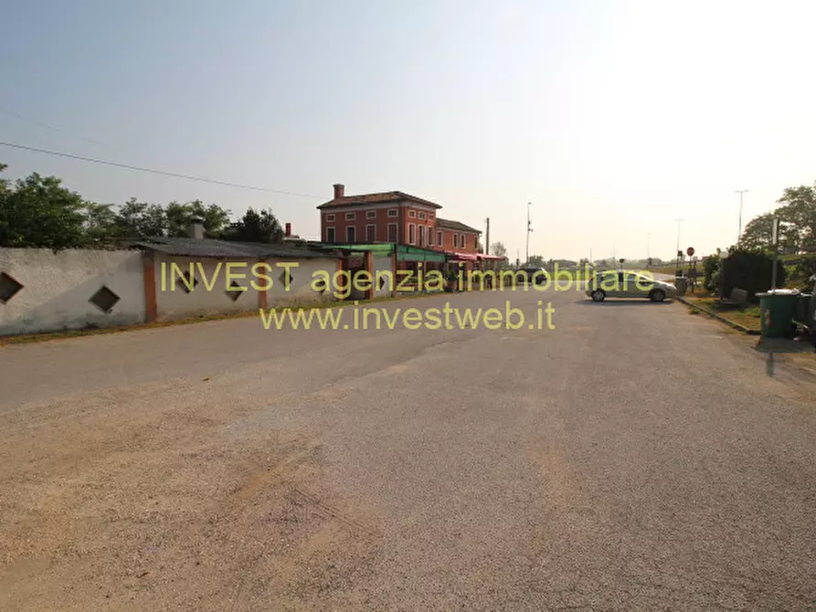 Immagine 19 di Attività commerciale in vendita  in Via 25 Aprile 1 a Rosolina