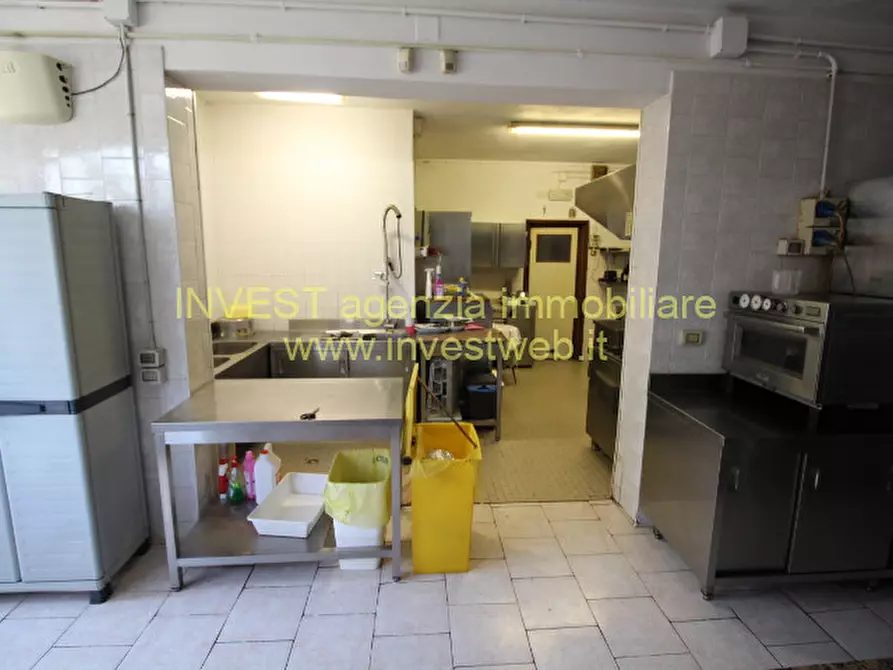 Immagine 31 di Attività commerciale in vendita  in Via 25 Aprile 1 a Rosolina