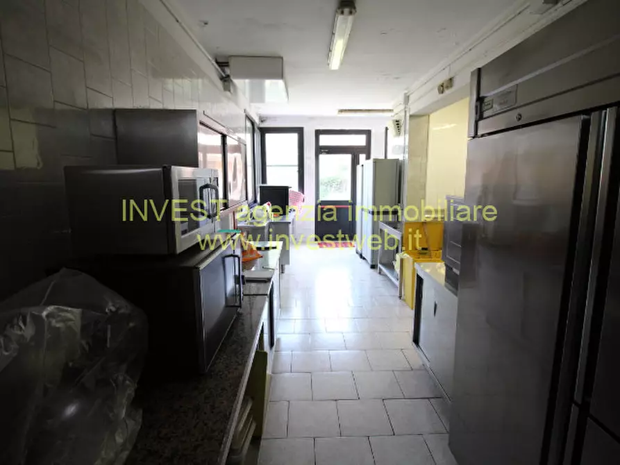 Immagine 34 di Attività commerciale in vendita  in Via 25 Aprile 1 a Rosolina