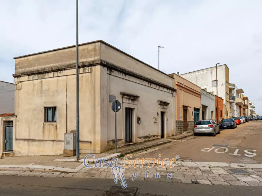 Immagine 1 di Casa indipendente in vendita  in Via Solferino a Casarano