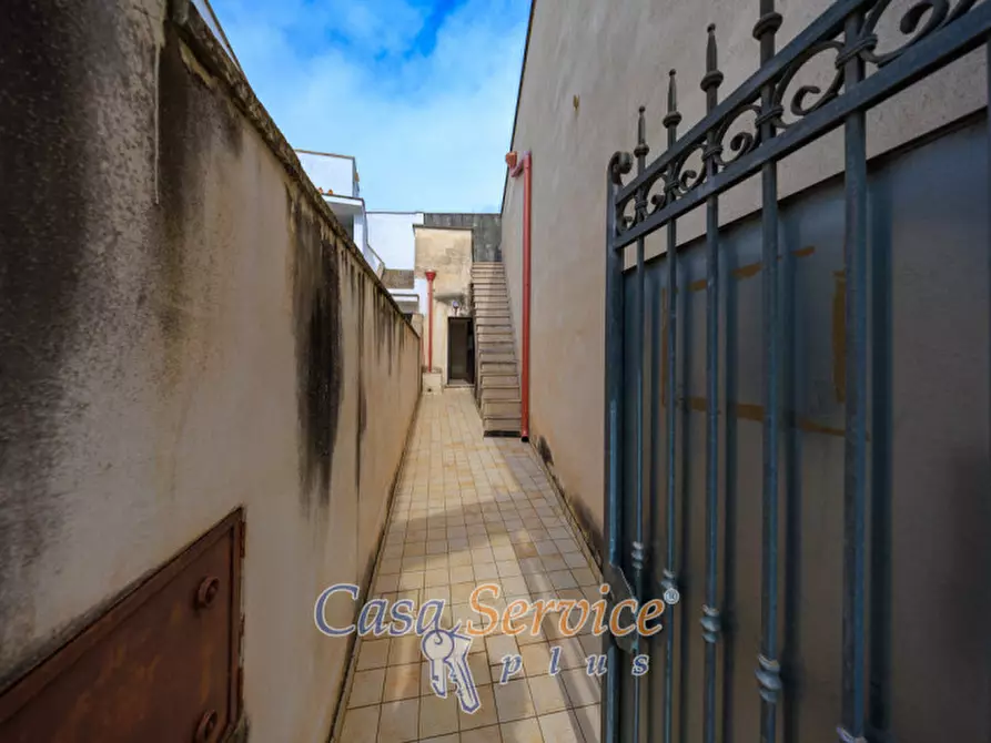 Immagine 28 di Casa indipendente in vendita  in Via Solferino a Casarano