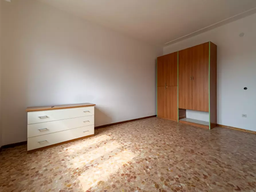 Immagine 12 di Appartamento in vendita  in Via Venezia 60 a Parma