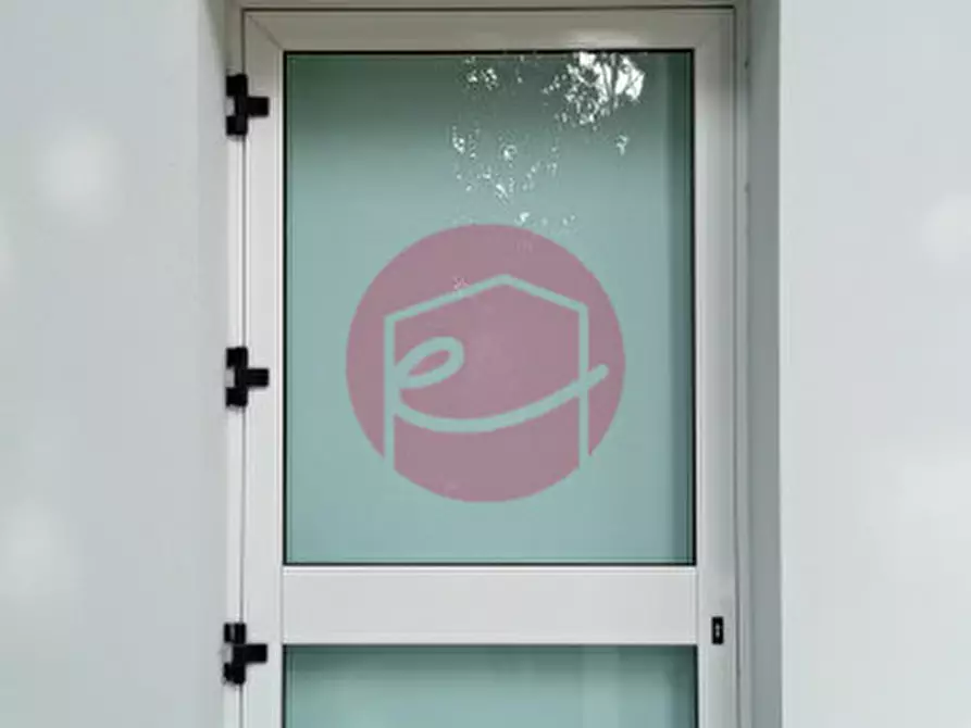 Immagine 4 di Ufficio in vendita  a Rimini