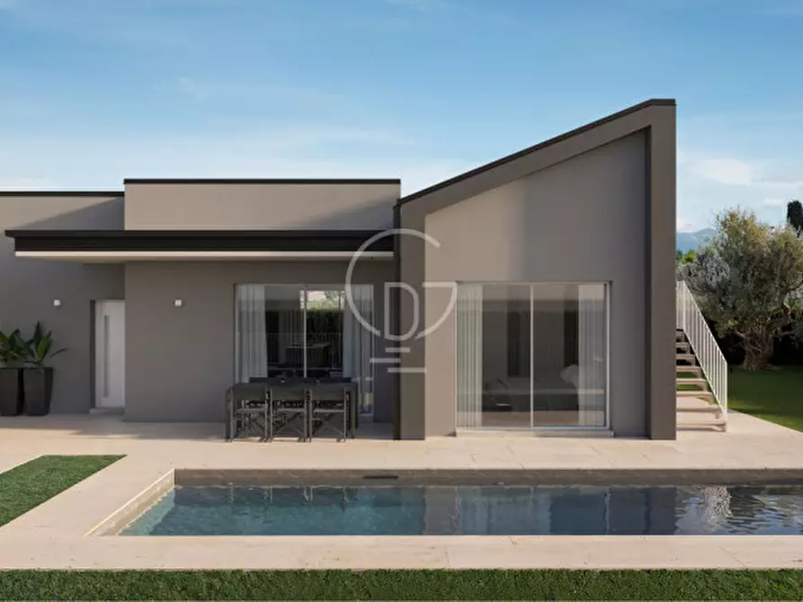 Immagine 1 di Villa in vendita  in Piazza San Martino a Moniga Del Garda