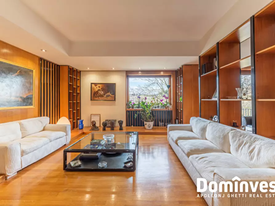 Immagine 1 di Appartamento in vendita  in Lungotevere Flaminio a Roma