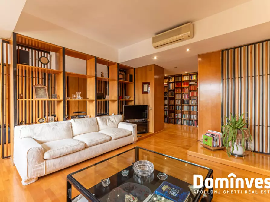 Immagine 5 di Appartamento in vendita  in Lungotevere Flaminio a Roma