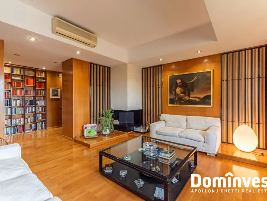 Immagine 7 di Appartamento in vendita  in Lungotevere Flaminio a Roma