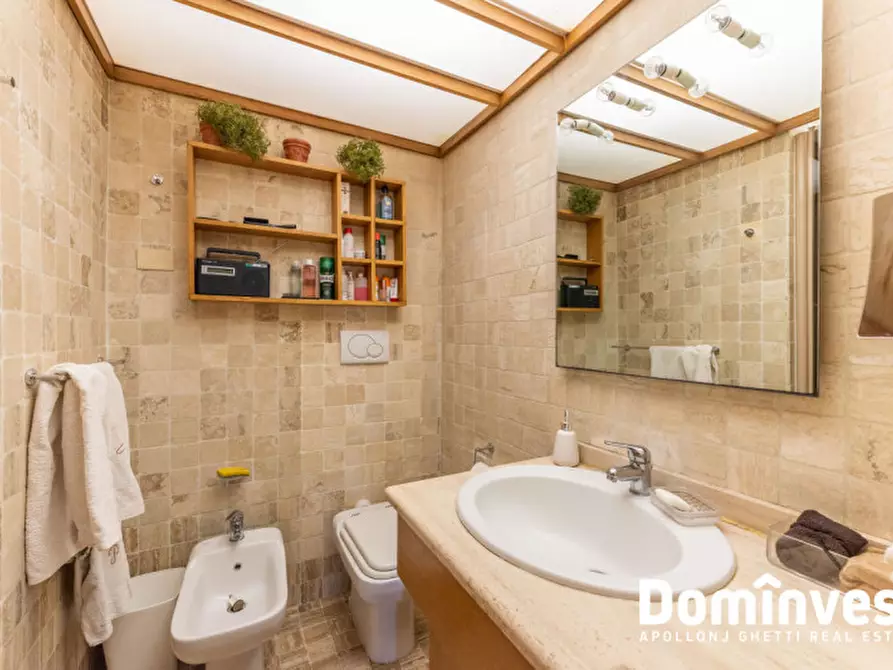 Immagine 16 di Appartamento in vendita  in Lungotevere Flaminio a Roma