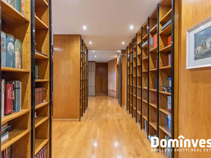 Immagine 34 di Appartamento in vendita  in Lungotevere Flaminio a Roma