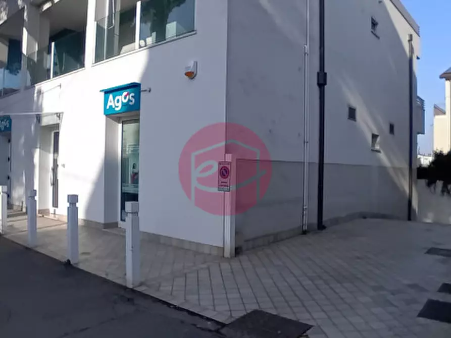 Immagine 1 di Ufficio in vendita  a Rimini