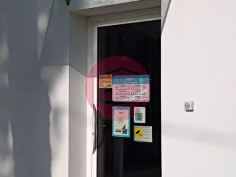 Immagine 3 di Ufficio in vendita  a Rimini