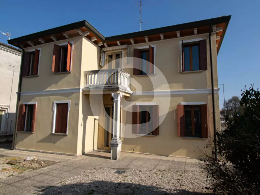 Immagine 2 di Casa indipendente in vendita  a Santa Giustina In Colle