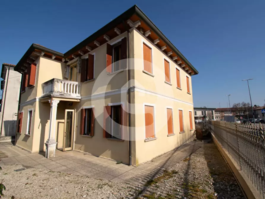 Immagine 3 di Casa indipendente in vendita  a Santa Giustina In Colle