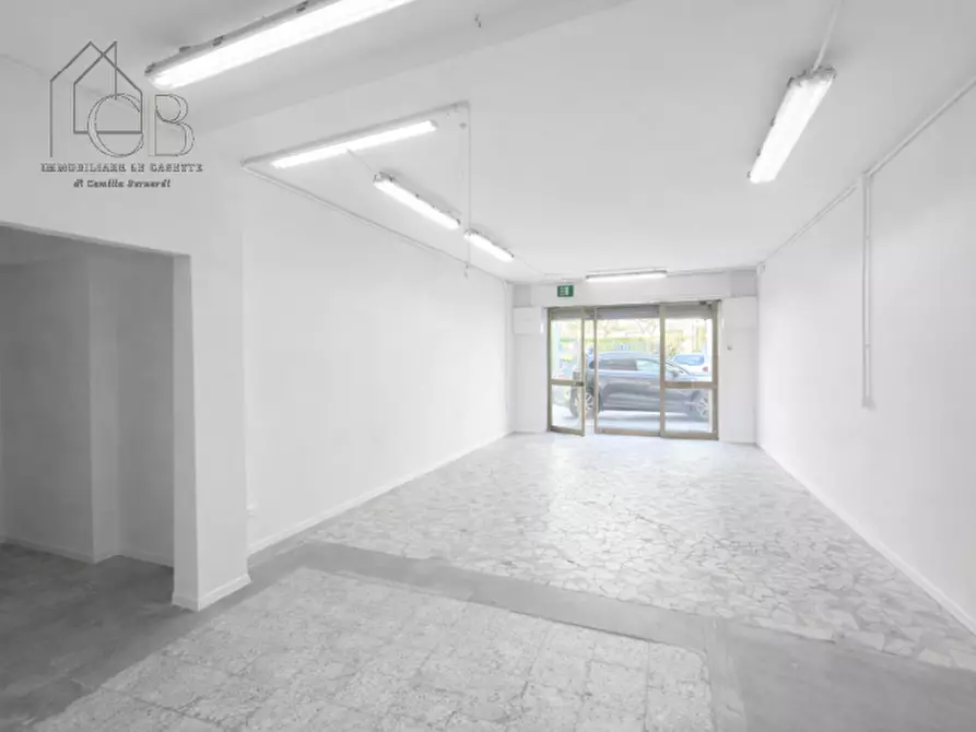 Immagine 4 di Negozio in vendita  in Via Jacopo Crescini a Padova