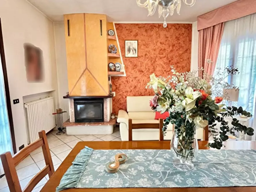 Immagine 1 di Casa indipendente in vendita  in Via Arzarello Alto a Borgo Veneto