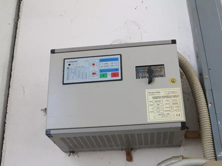 Immagine 8 di Laboratorio in vendita  in Via More 3 a Bovolone