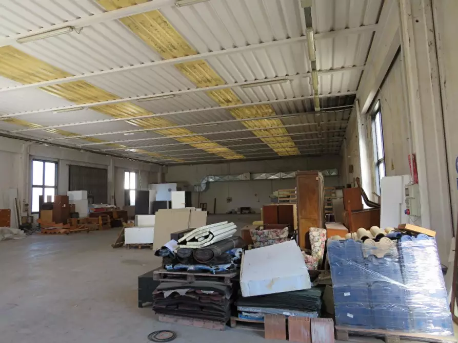 Immagine 11 di Laboratorio in vendita  in Via More 3 a Bovolone