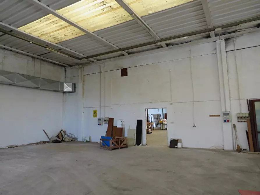 Immagine 15 di Laboratorio in vendita  in Via More 3 a Bovolone