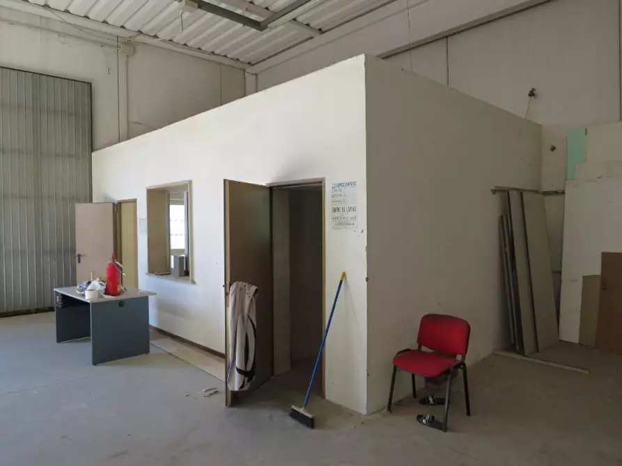 Immagine 17 di Laboratorio in vendita  in Via More 3 a Bovolone