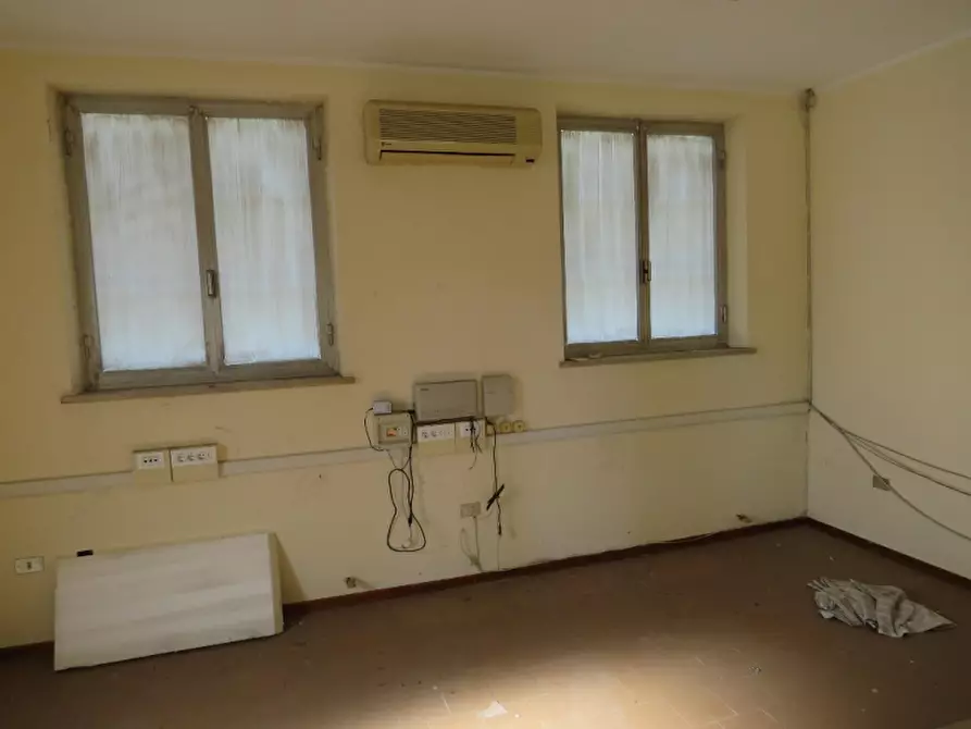 Immagine 21 di Laboratorio in vendita  in Via More 3 a Bovolone