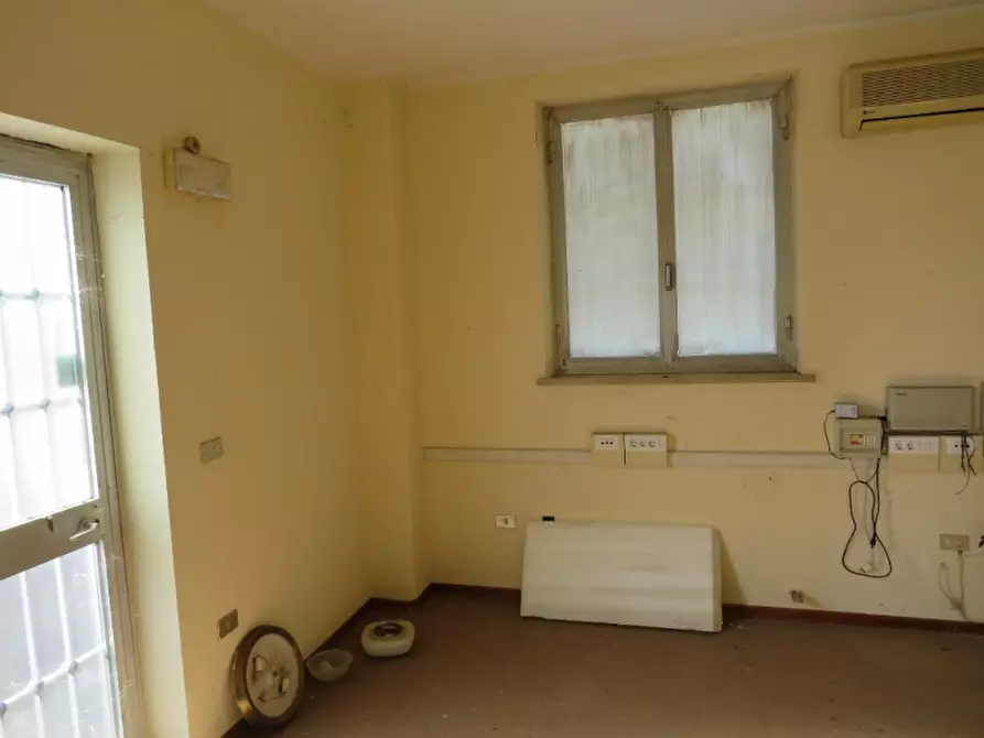 Immagine 22 di Laboratorio in vendita  in Via More 3 a Bovolone