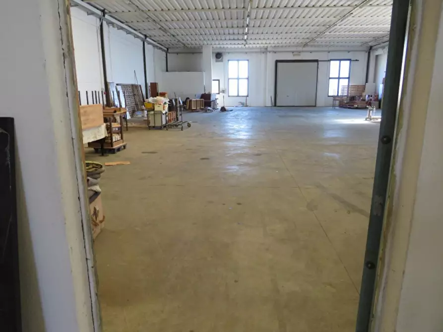 Immagine 24 di Laboratorio in vendita  in Via More 3 a Bovolone