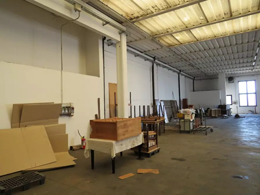 Immagine 25 di Laboratorio in vendita  in Via More 3 a Bovolone