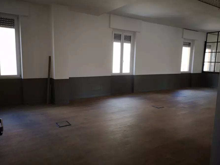 Immagine 14 di Palazzo in affitto  in Via Giovanni da Castel Bolognese a Roma