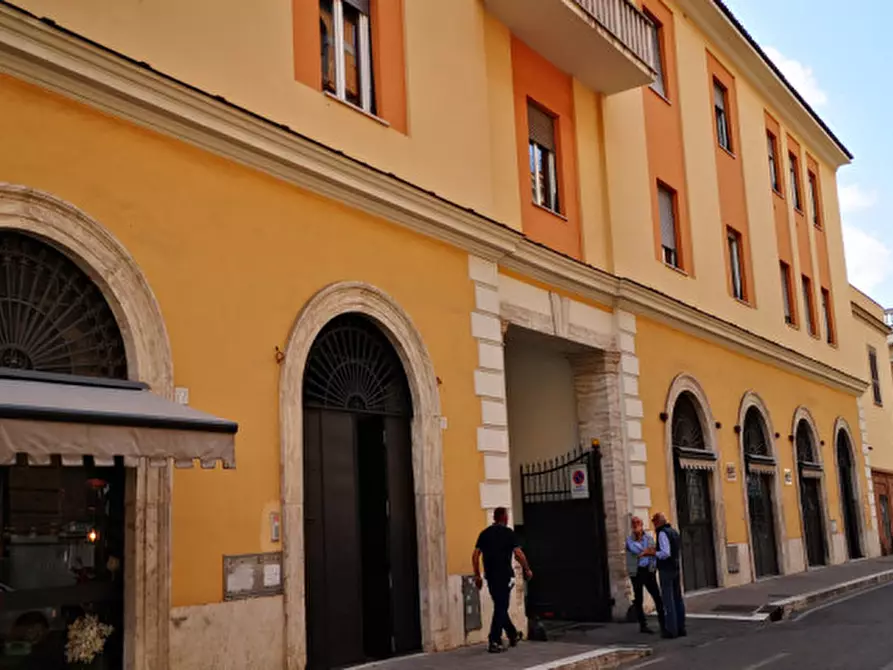 Immagine 17 di Palazzo in affitto  in Via Giovanni da Castel Bolognese a Roma