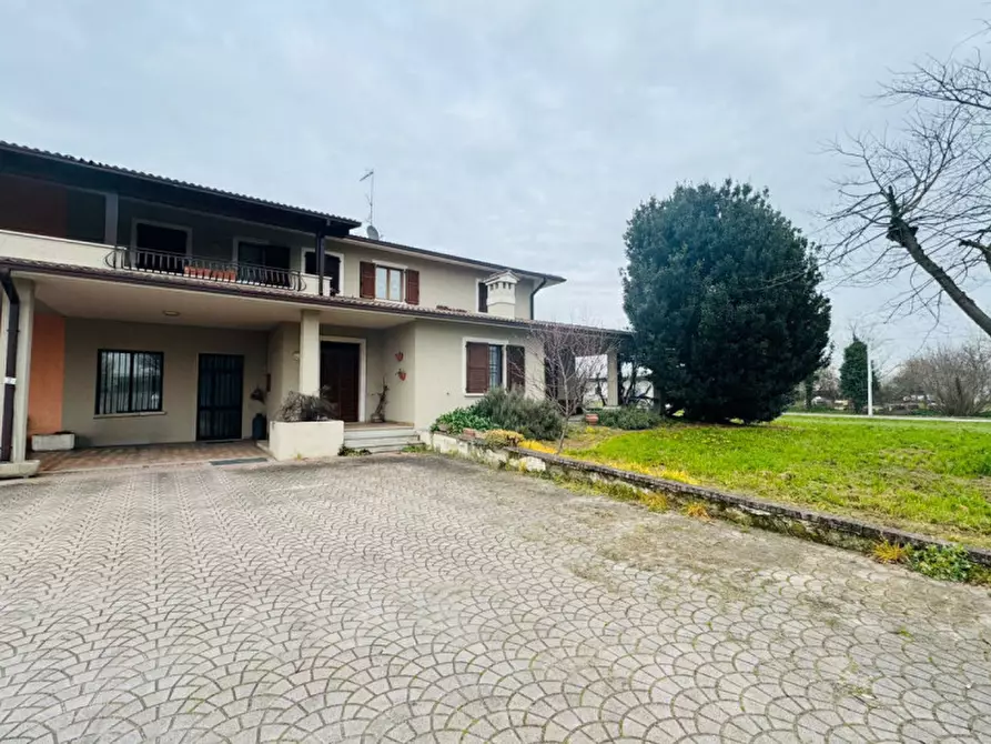 Immagine 4 di Villa in vendita  in STRADA GASPARINA a Ghedi