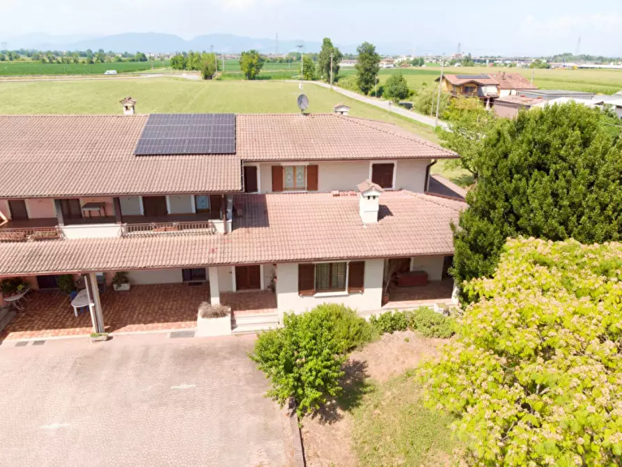 Immagine 6 di Villa in vendita  in STRADA GASPARINA a Ghedi