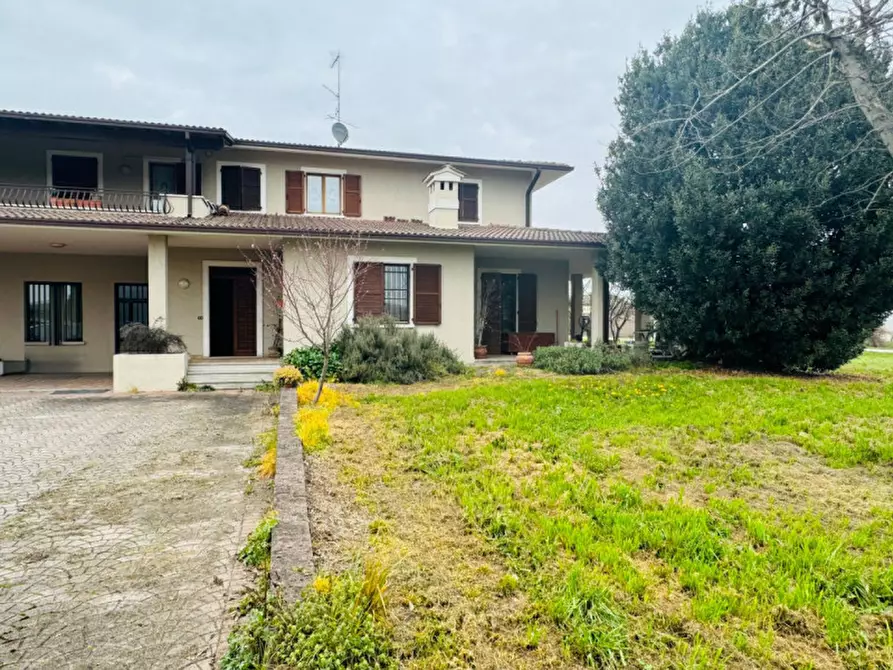 Immagine 10 di Villa in vendita  in STRADA GASPARINA a Ghedi