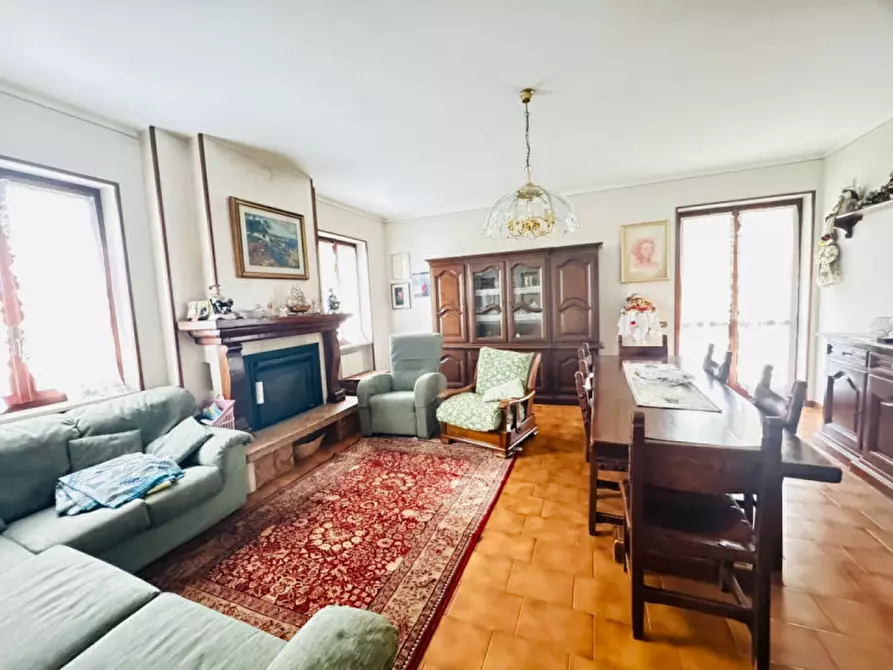 Immagine 15 di Villa in vendita  in STRADA GASPARINA a Ghedi