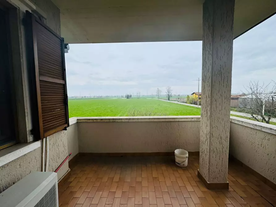 Immagine 39 di Villa in vendita  in STRADA GASPARINA a Ghedi